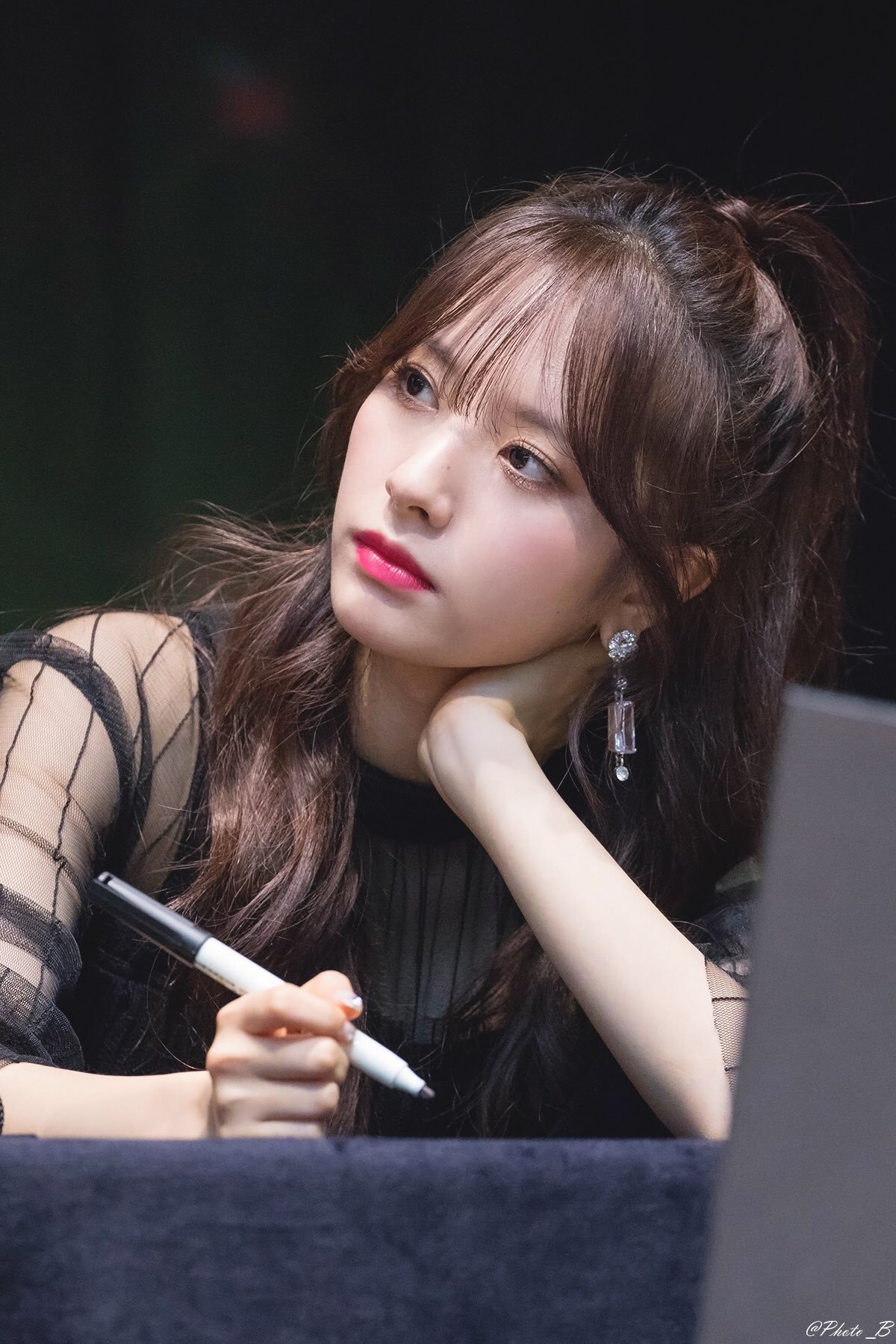 반묶음머리가 찰떡같이 어울리는 우주소녀 보나.jpg | 인스티즈