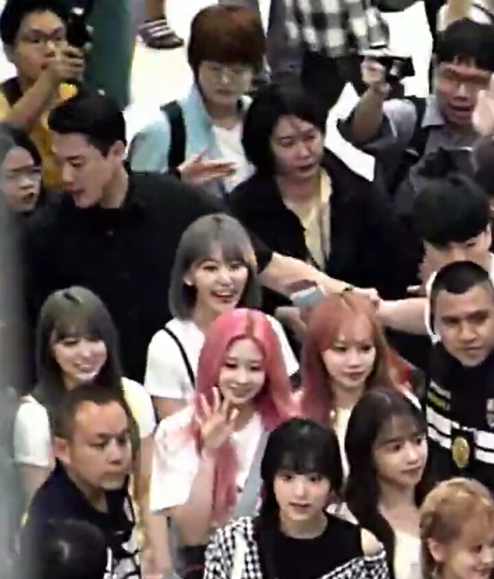 태국에서 아이즈원 뽕에 취해버린 사쿠라 | 인스티즈