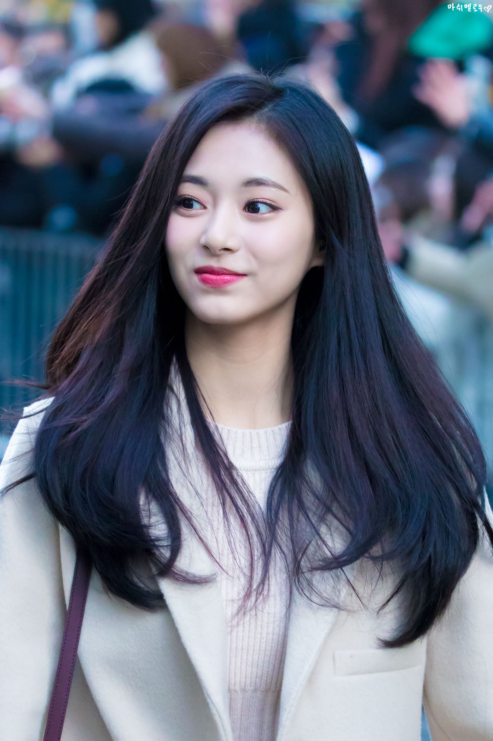 최근 트와이스 쯔뭉이 쯔위의 비주얼.jpgif | 인스티즈