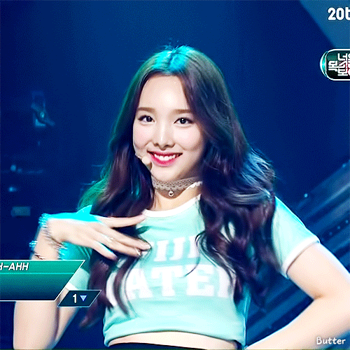 나연이 과즙상이란 말을 듣는 이유 gif | 인스티즈