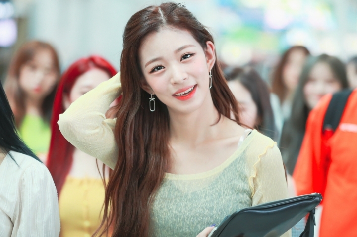 이목구비가 참 시원시원한 이채영.jpgif | 인스티즈