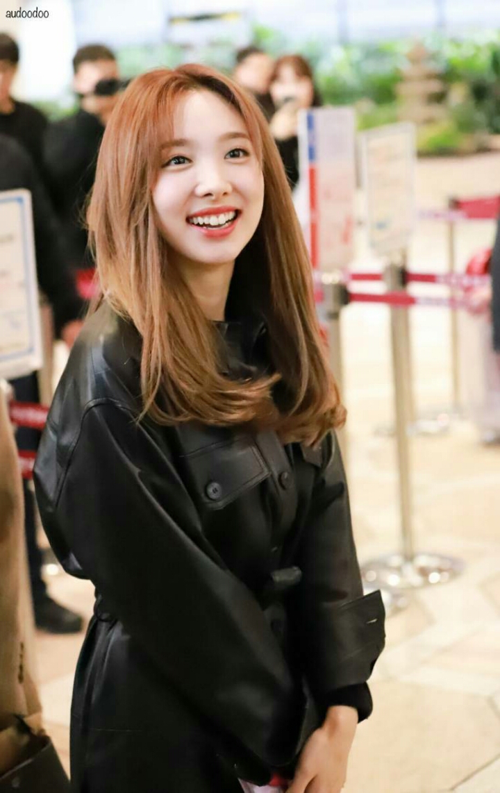 일본 공연차 출국하는 트와이스 임나연 | 인스티즈