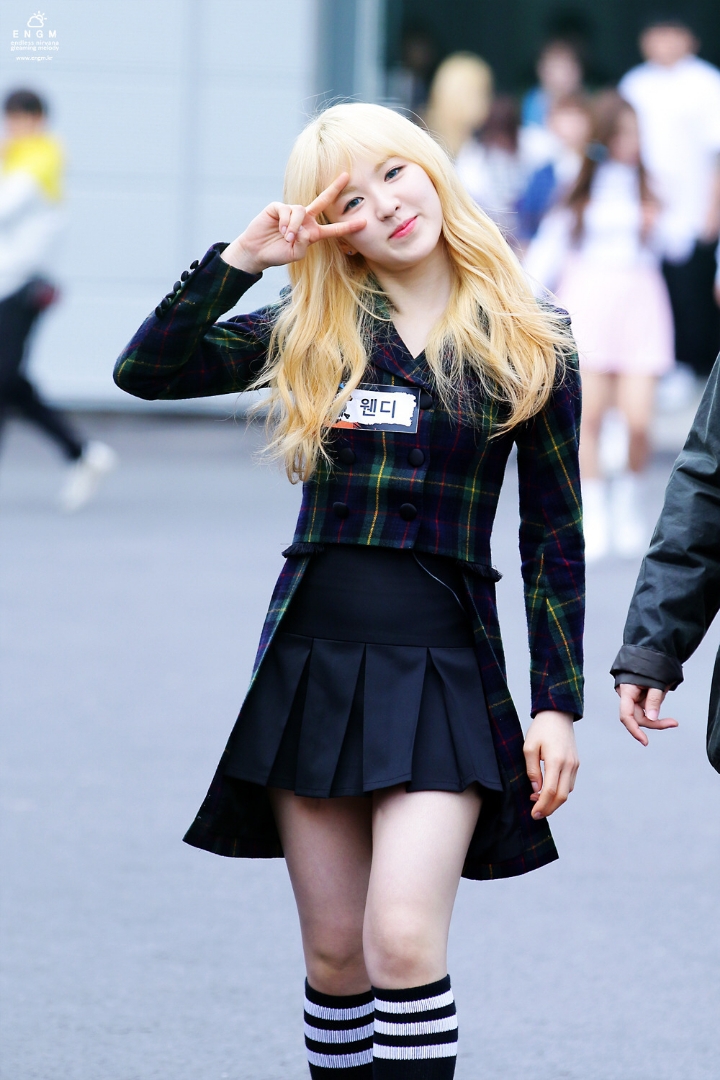 아스케 이후 4년만에 다시 금발로 염색한 레드벨벳 웬디 | 인스티즈