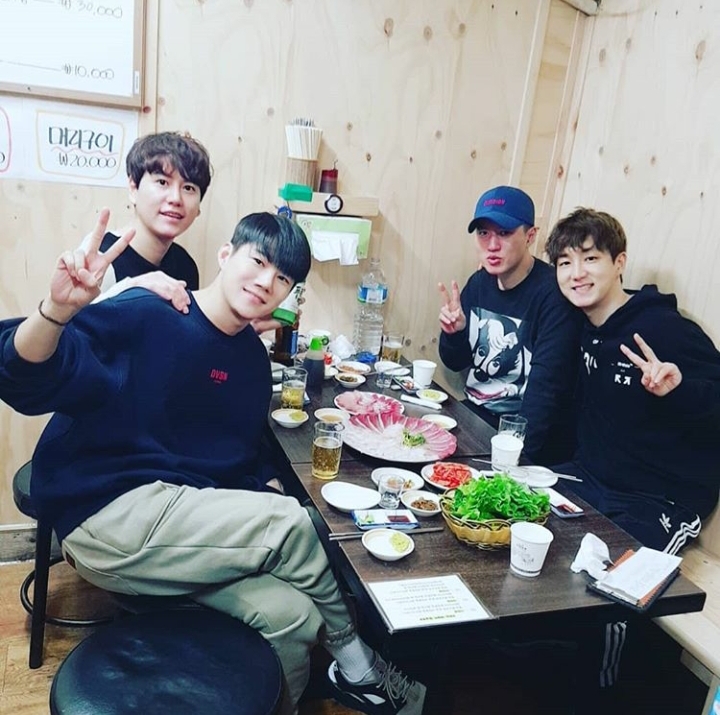 제주도 여행간 슈주 규현, 이제동, 김택용, 서경종 | 인스티즈