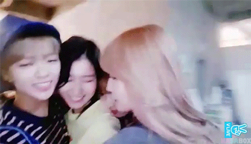 트와이스 사나가 삐쳤을때 달래는 방법 | 인스티즈