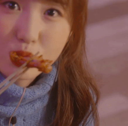 혼다 히토미의 맛있는거 먹을때와 아닐때(3움짤).gif | 인스티즈