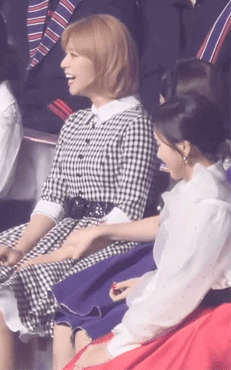 아이유를 대하는 트와이스 친구들.jpgif | 인스티즈