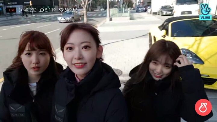 아이즈원,이 추운날 야외 브이라이브 연 사낰히 | 인스티즈