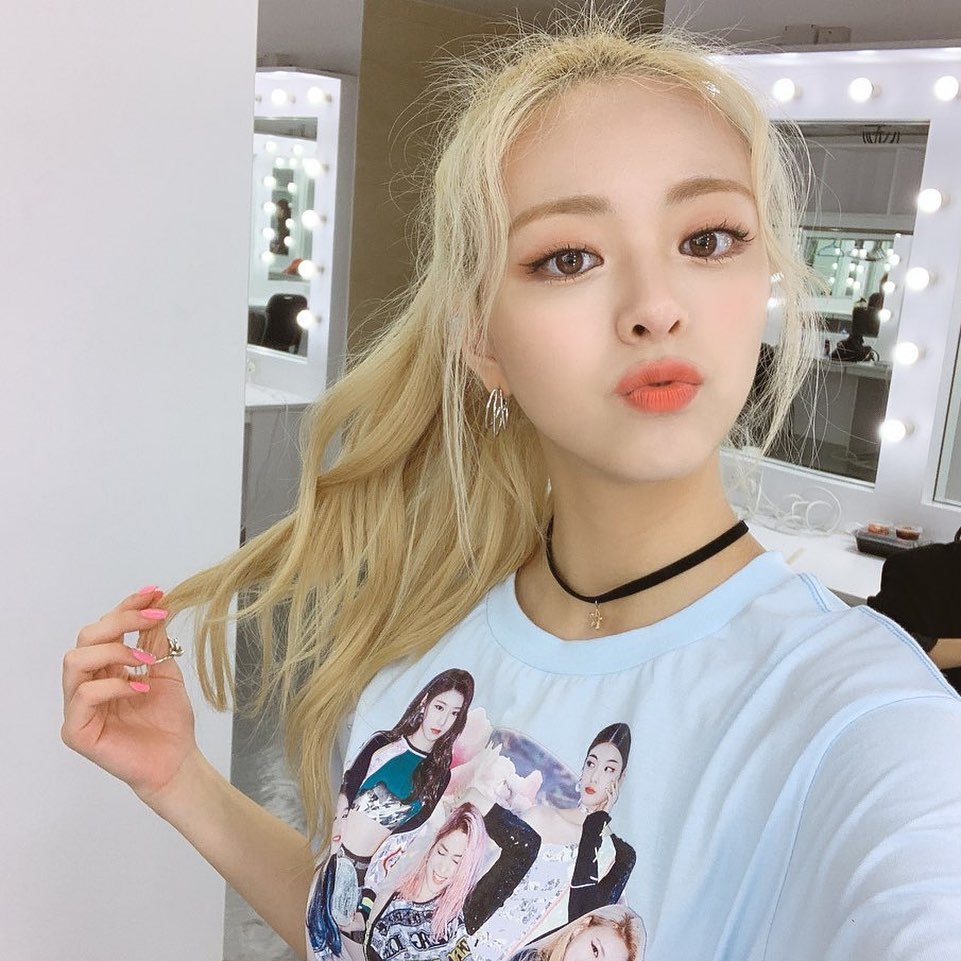 오늘자 ITZY 인스타그램.jpg | 인스티즈