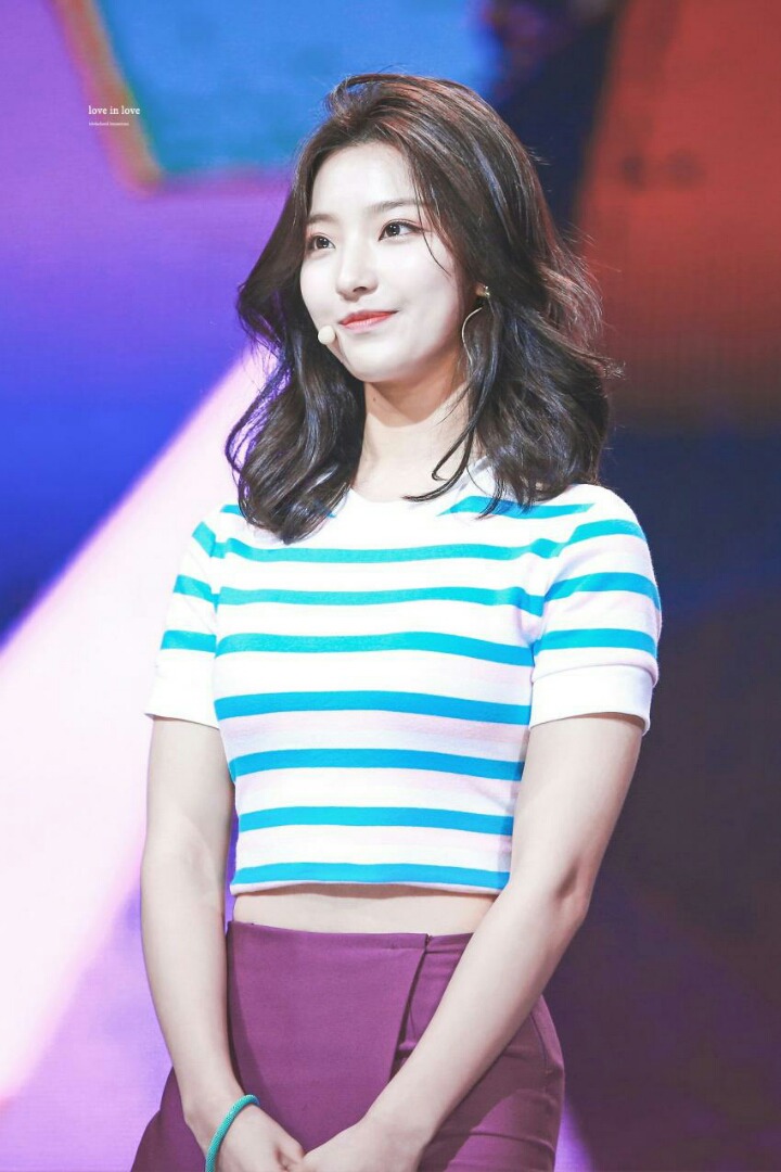 점점 멋있어지는(?) 프로미스나인 이새롬.jpgif | 인스티즈