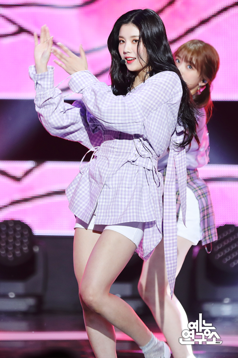 아이즈원) 여러분들은 보라색을 보면 무엇이 떠오르시나요? | 인스티즈