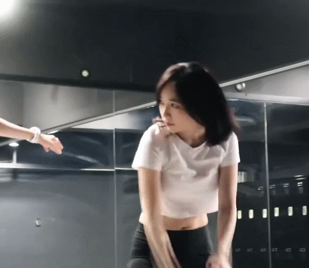 안무 연습하는 코코소리의 소리.gif | 인스티즈