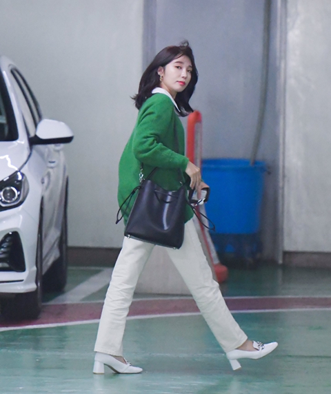 라디오 출퇴근 하는 에이핑크 정은지 모음.jpg | 인스티즈