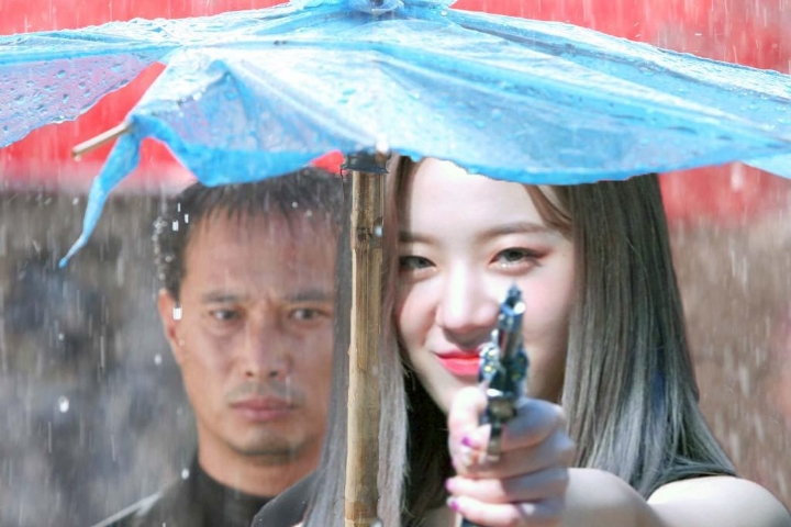 총 겨눈 장규리.jpg | 인스티즈