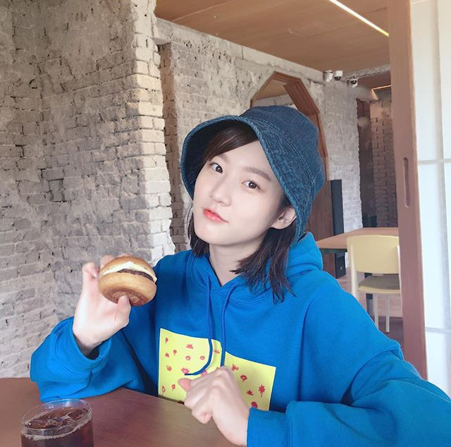 오늘자 김유정이 찍어준 김새론 | 인스티즈