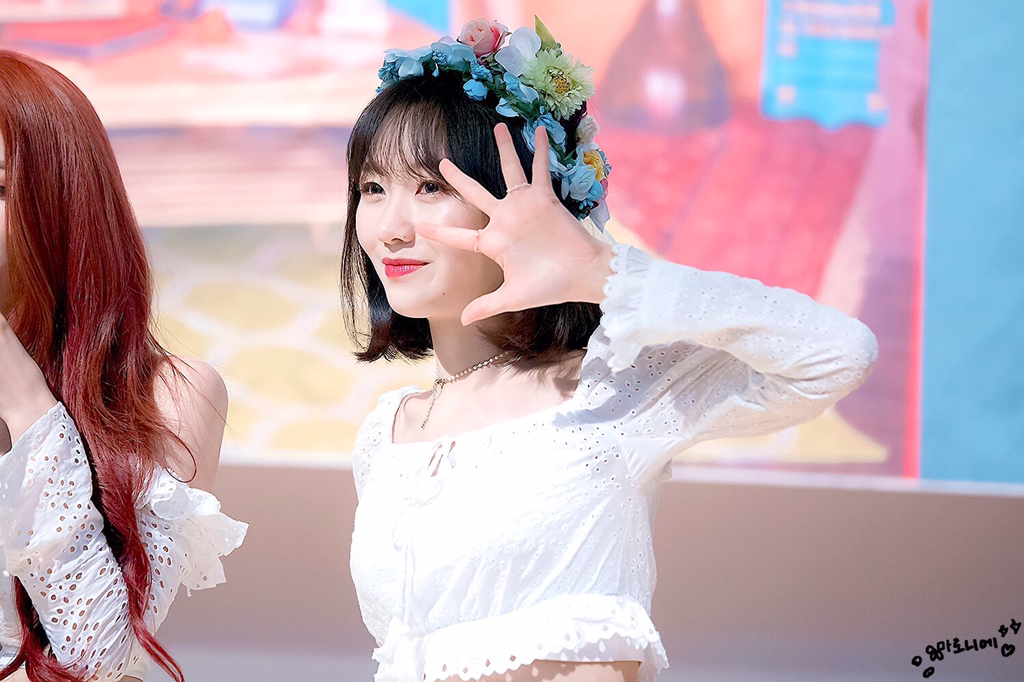 [러블리즈] 월요일이 또 찾아와서 수정이 | 인스티즈