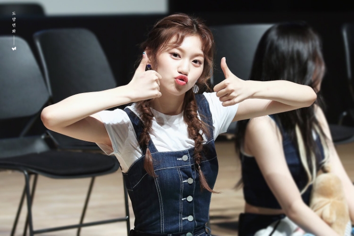 양갈래 머리한 아이오아이 멤버 모음 .jpg | 인스티즈