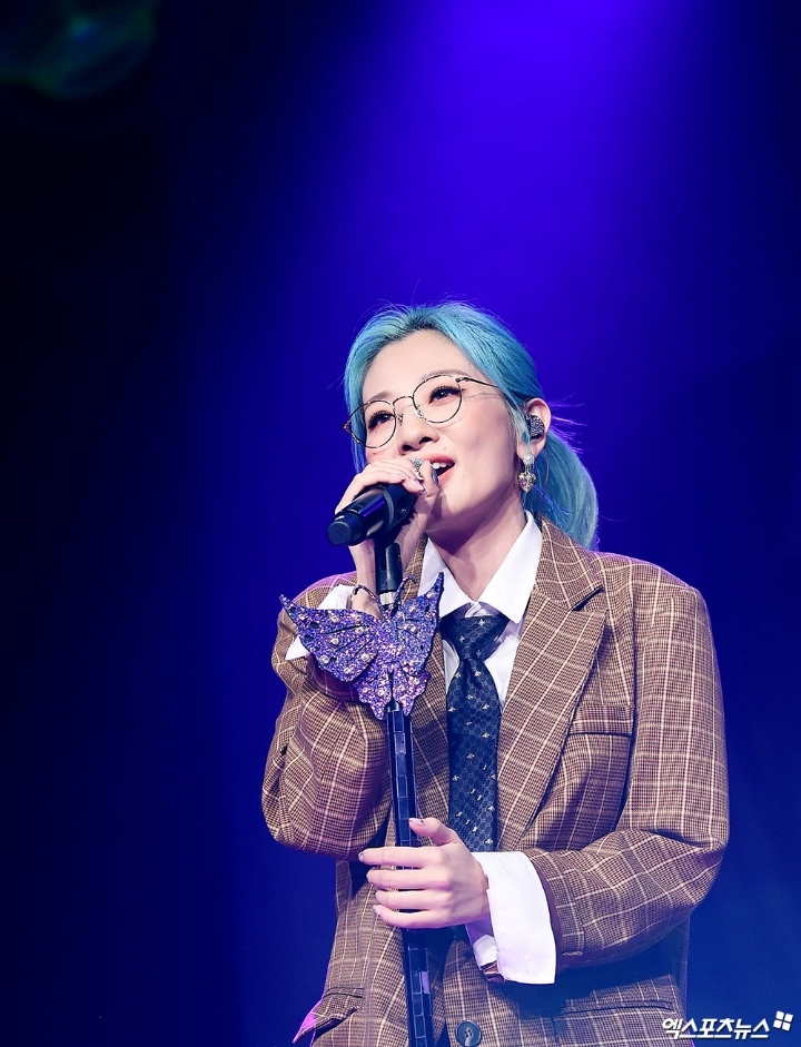 개인적으로 손이 이쁜거같은 여자가수 3명 | 인스티즈
