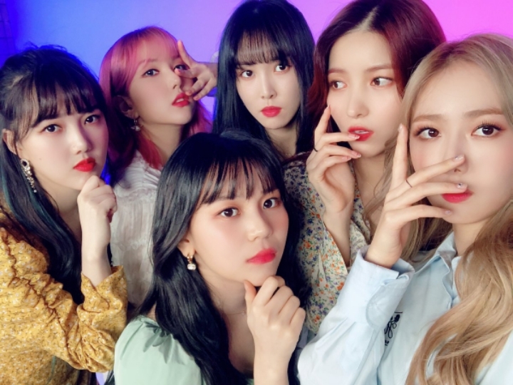 세로라이브 찍다가 몰래카메라 당한 여자친구💕 | 인스티즈