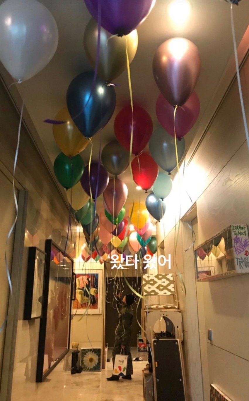 지드래곤....전역 자축 파티.jpg | 인스티즈