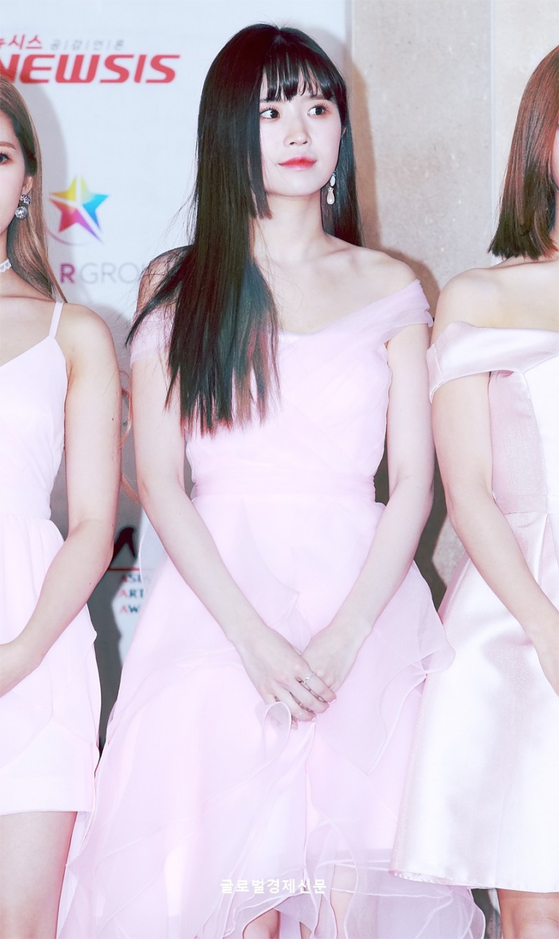 2018aaa 레드카펫에서의 9명의 예쁜 프로미스나인 | 인스티즈