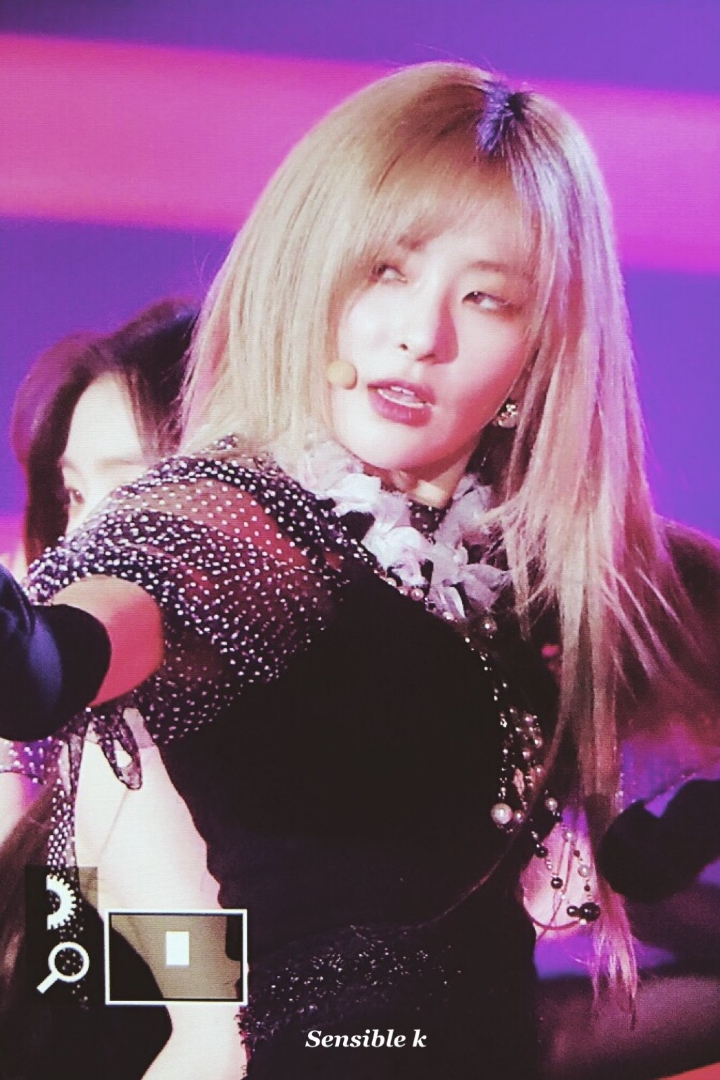 오늘 가요대전 레드벨벳 무대 시청한 윤아 그리고 슬기 대화.insta | 인스티즈