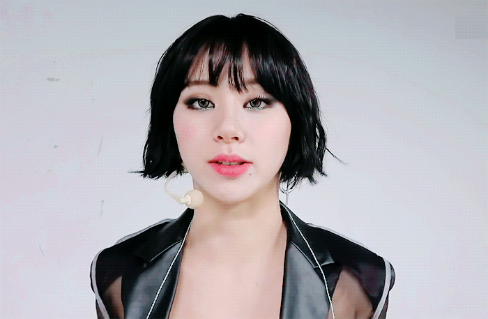 엄마 화장품으로 스모키 메이크업 한 아기맹수 챙 | 인스티즈