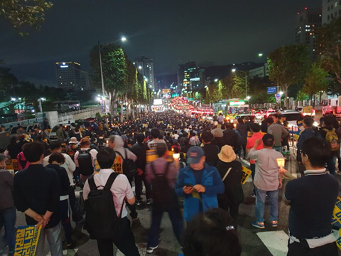 메인뉴스에서 보도하지 않는 집회.gif | 인스티즈