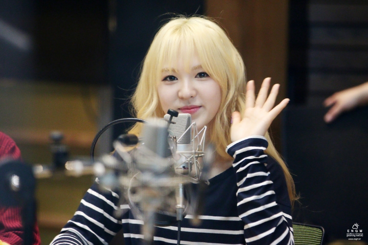 아스케 이후 4년만에 다시 금발로 염색한 레드벨벳 웬디 | 인스티즈