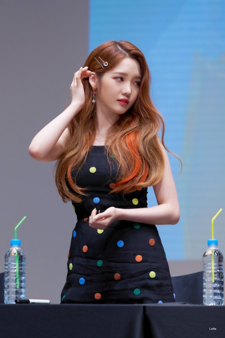 사과 하나를 다 못 먹은 김에 노지선.jpgif | 인스티즈