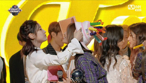 남자끼리는 잘 안하는 장난.jpgif | 인스티즈