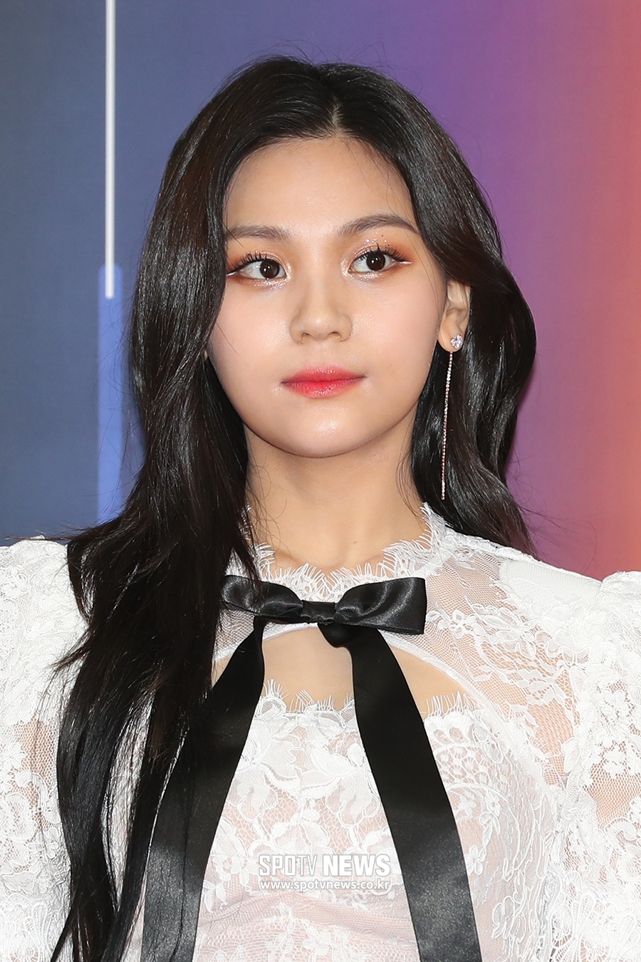 여자친구 sbs 가요대전 레드카펫.jpg | 인스티즈