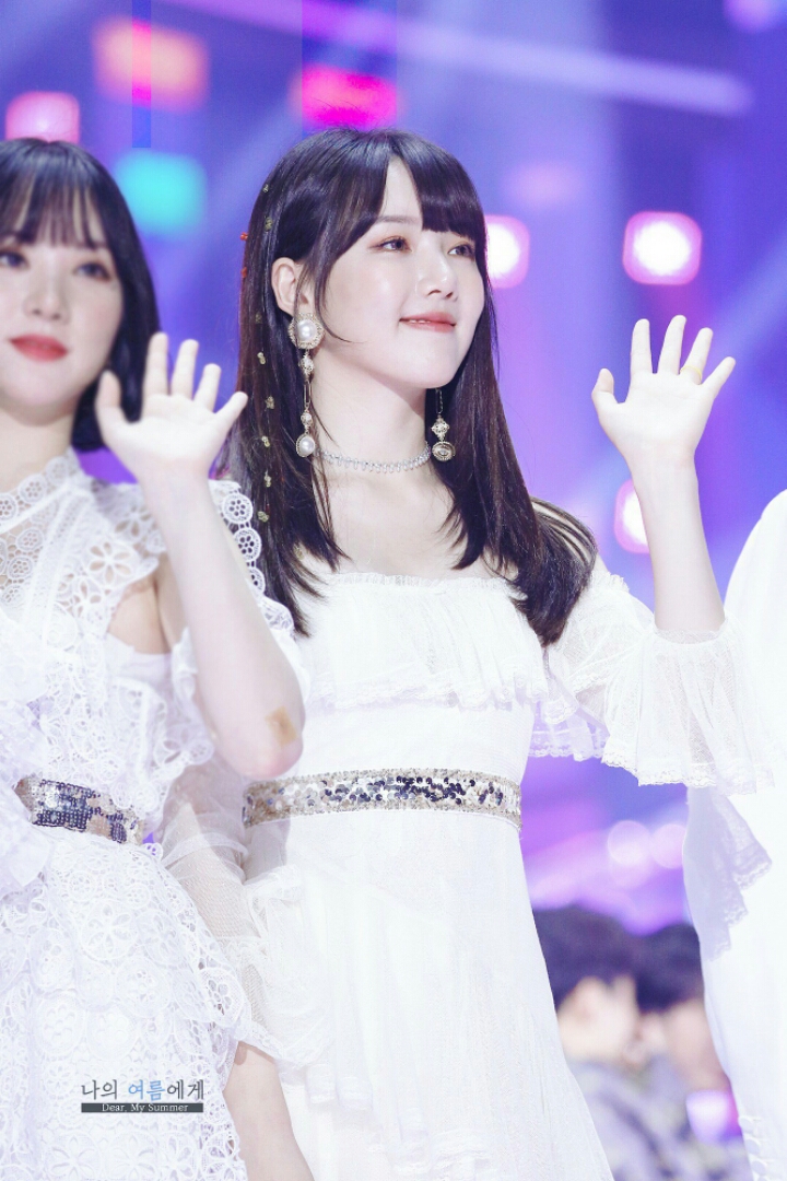 여자친구 짱예린.jpgif | 인스티즈