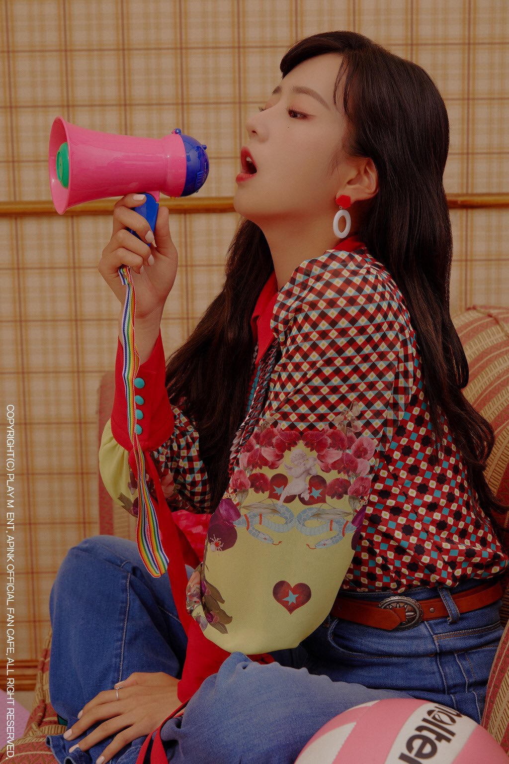 [에이핑크] 은행 갔다가 창구에서 초등학교 동창을 만나서 보미 | 인스티즈
