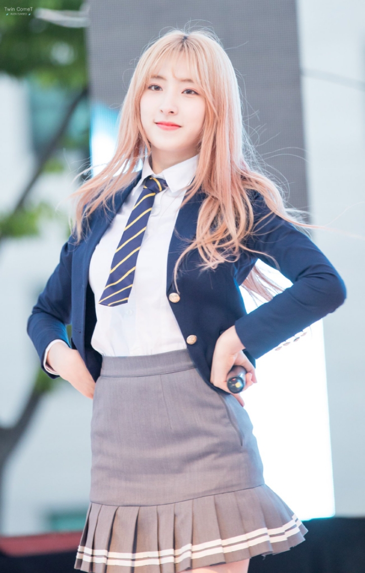 우주소녀 은서 금발 vs 흑발.jpgif | 인스티즈