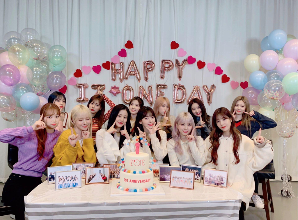 아이즈원 브이앱 포스트 - 위즈원과 함께한 새록이 추억추억 1주년🥰 | 인스티즈