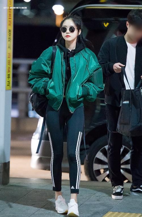 이제 데일리가 되버린 여자들 패션에 일조한 여돌.gif | 인스티즈