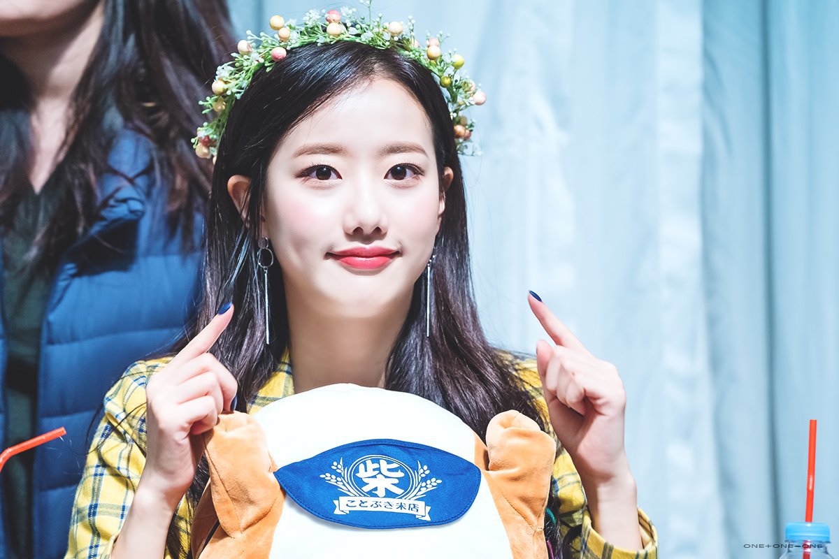 화관쓴 에이프릴 나은이.jpg | 인스티즈