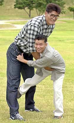 217cm-153kg-380mm의 초거구로 20대초반들은 잘 모를수도 있음 | 인스티즈