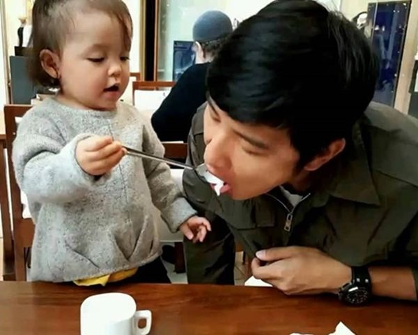 나은이 어린 시절 모습 | 인스티즈