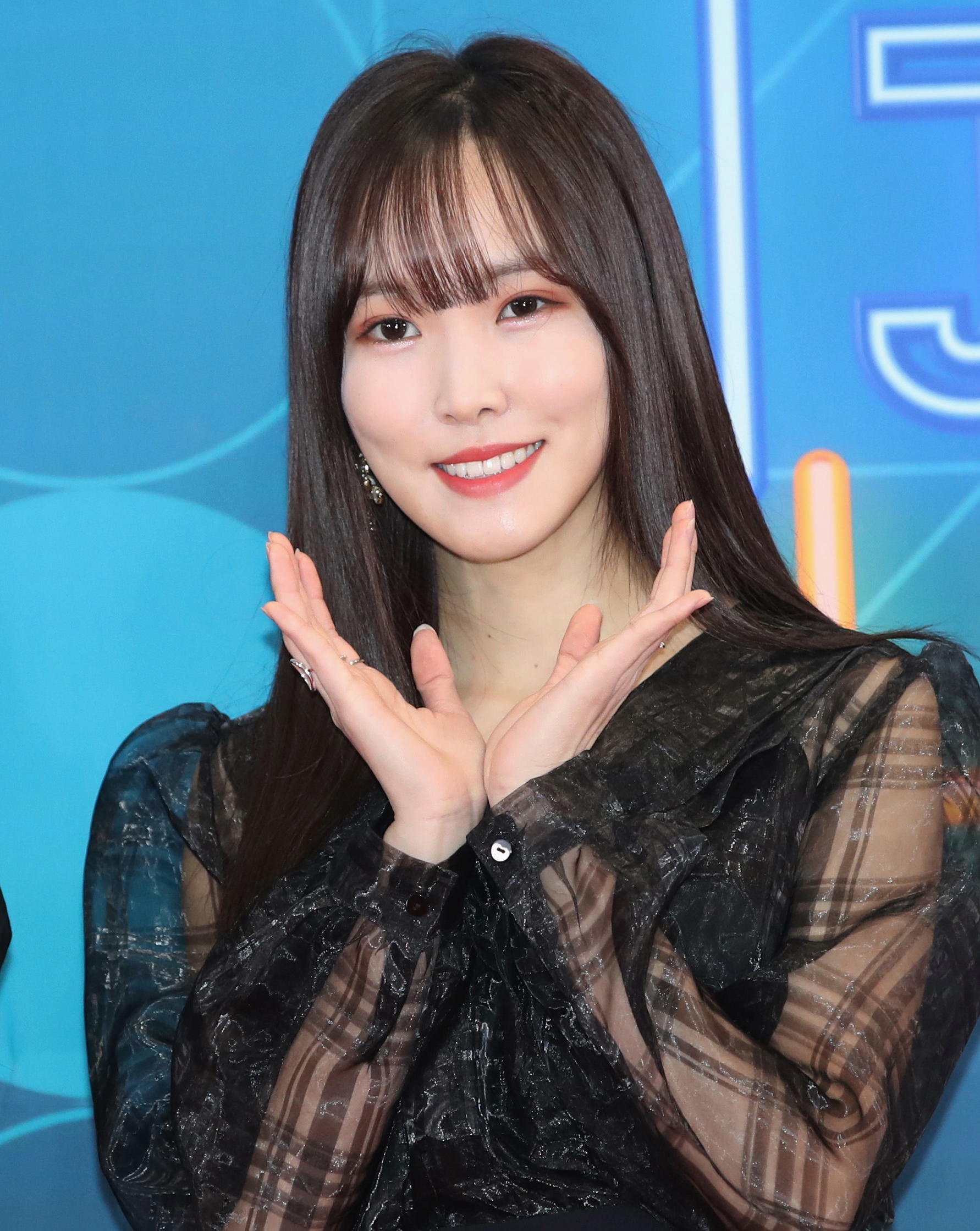 여자친구 가요대축제 래드카펫 고해상도 사진.jpg | 인스티즈