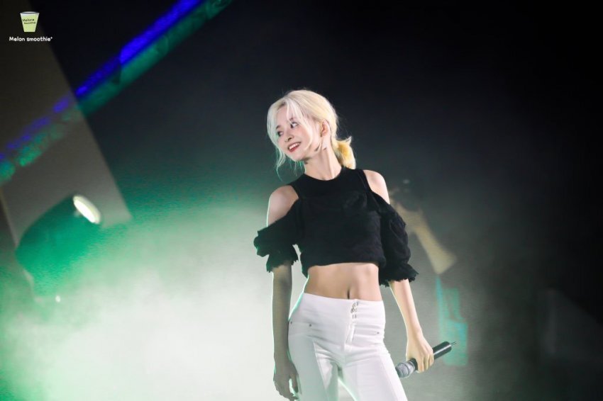 떠오르는 섹시 아이돌 이나경 | 인스티즈