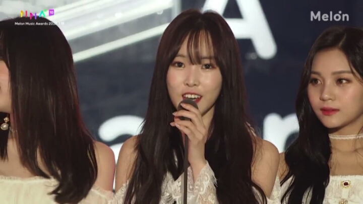 181201 MMA 뮤직비디오상 여자친구.JPG | 인스티즈