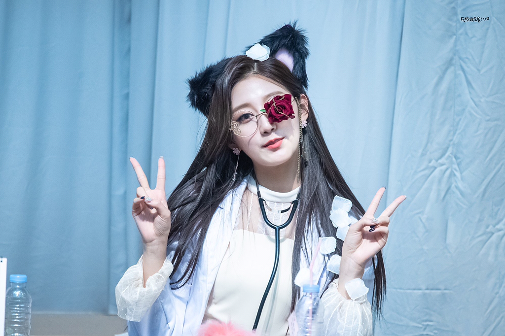 [러블리즈] 5분 뒤에 일 시작이라서 예인이 | 인스티즈