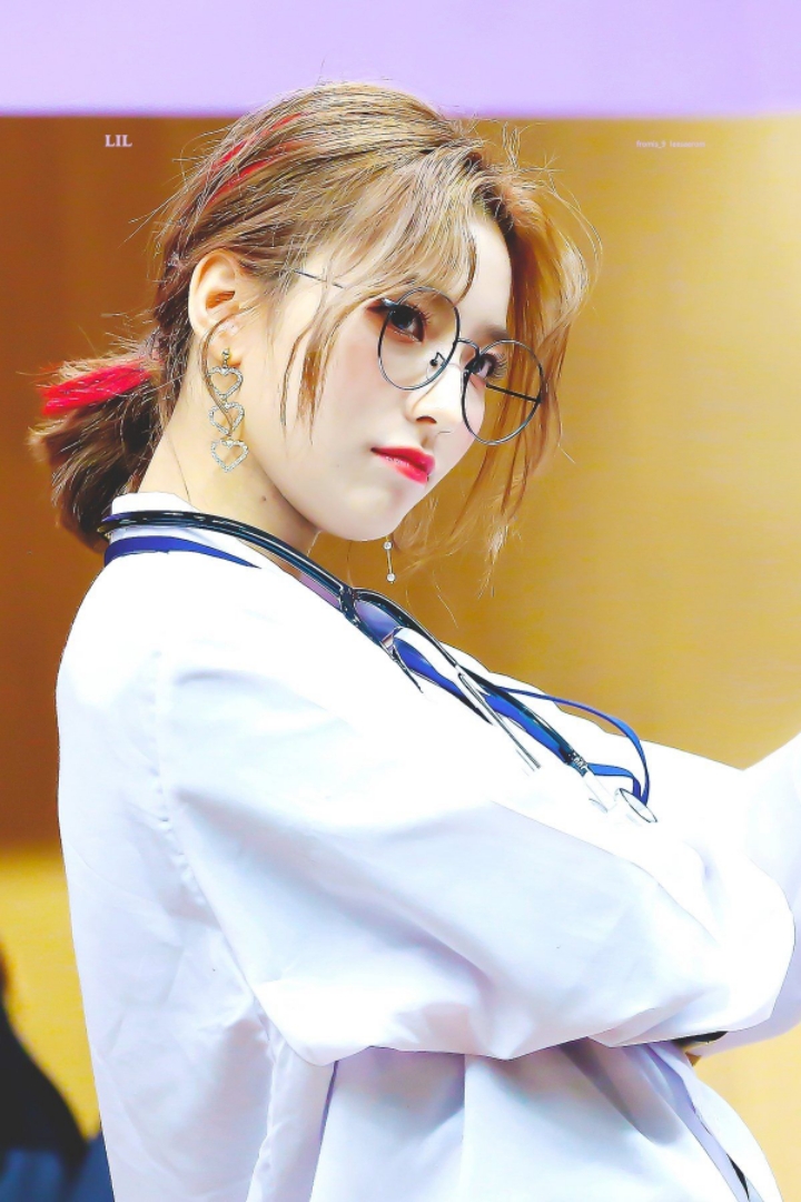 프로미스나인 이새롬 | 인스티즈