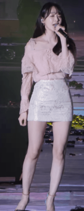 무대에서 강민경.gif | 인스티즈