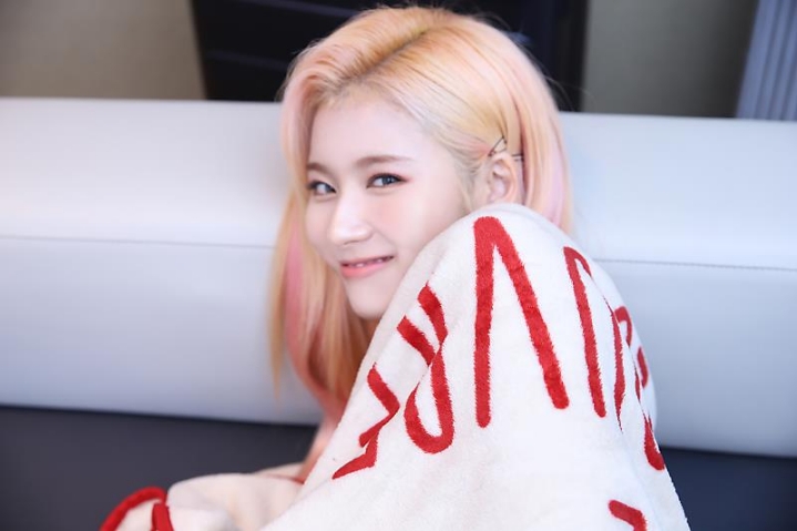 정연이가 직접 찍은 트와이스 멤버들 대기실 사진들 | 인스티즈