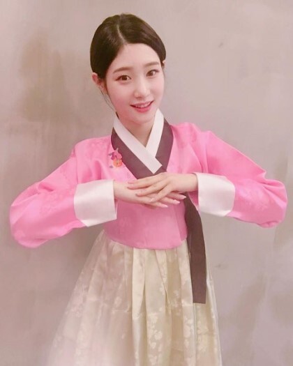 2020년 새해 기념 한복입은 정채연 .jpgif | 인스티즈