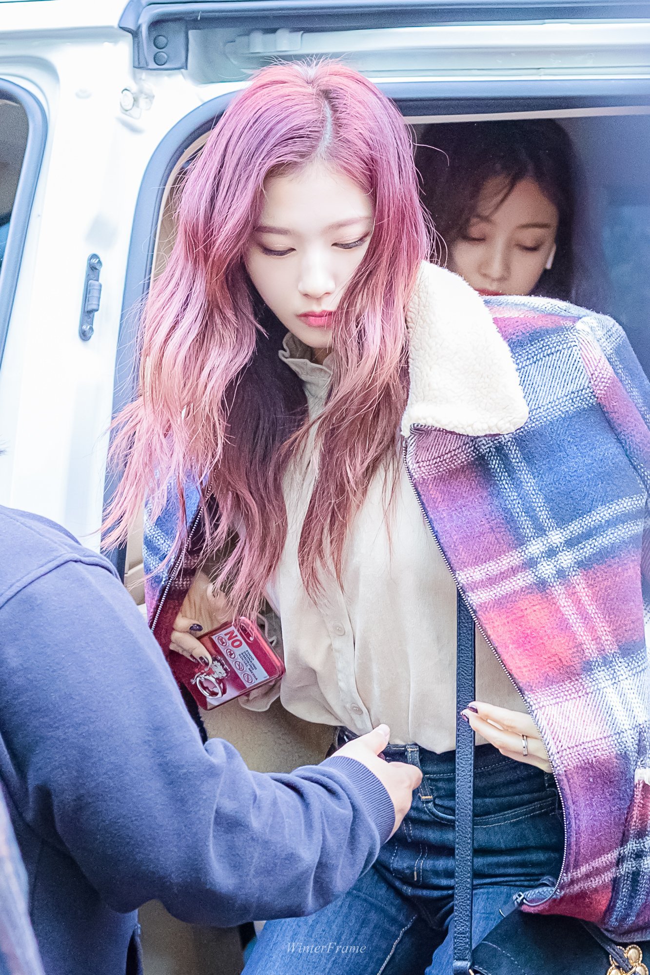 오늘 생일을 맞은 트와이스 사나.jpg | 인스티즈