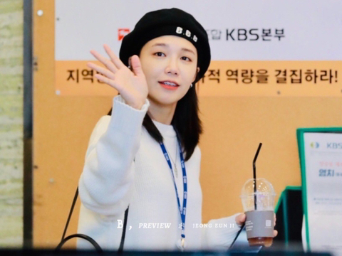 오늘의 모자 쓴 에이핑크 정은지 짱 기여움.jpg | 인스티즈